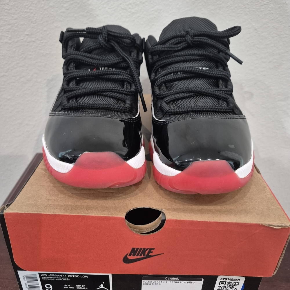 Air Jordan 11 Retro Low Bread Size 9, New Condition - Picture 4 of 7